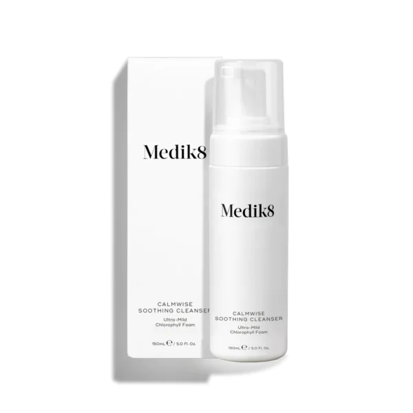 Medik8 Calmwise Soothing Cleanser — очищуюча пінка для чутливої шкіри 150 мл